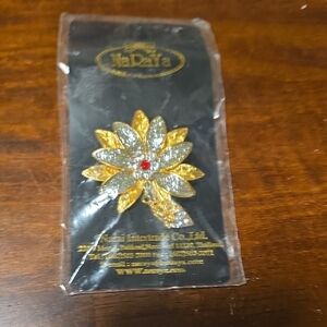 Nadaya Gold and Silver Flower Brooch